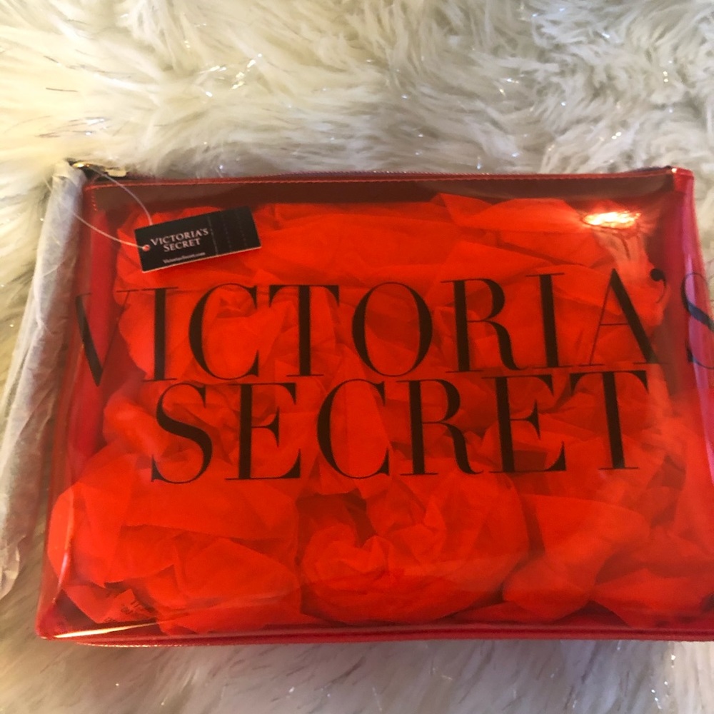Cosmetic bag